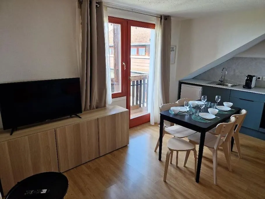 Vue Lac Leman & Piscine - Parking Free - Confort Appart 6 Pers لوجْرا 0*,  فرنسا
